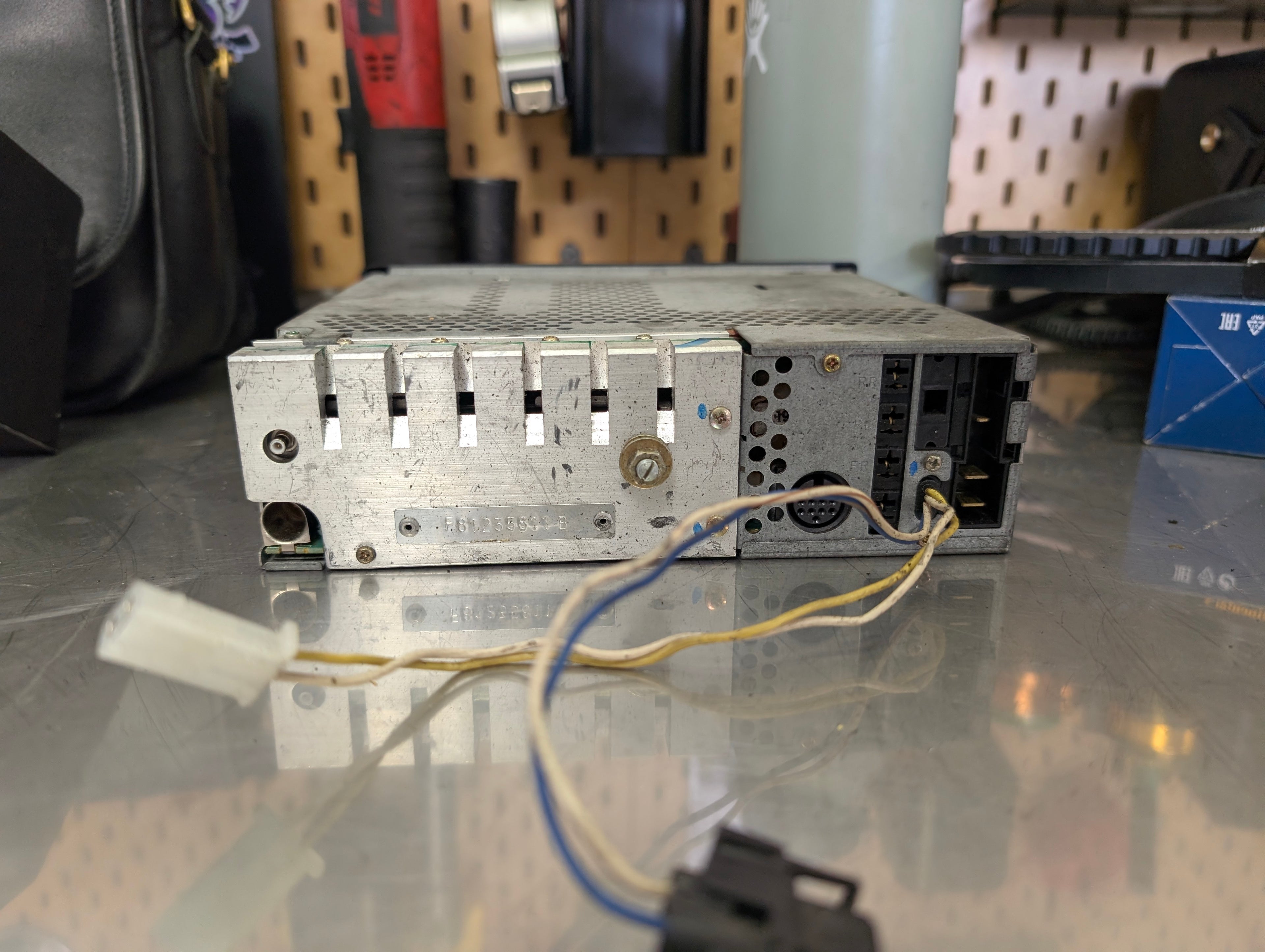 Genuine BMW E30 Alpine Radio Cassette Player CM5908